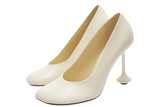 Loewe Toy pump in goatskin white